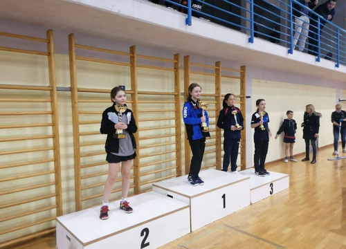 Fotografija 8 - Prvo mjesto za Anđelu Živković, treća mjesta za Loretu Mandić i Franku Miškić