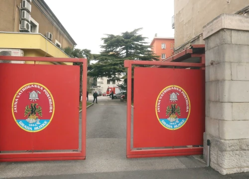 Drugi dan štrajka riječkih vatrogasaca: Traže veću plaću