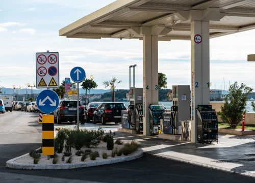 Preporuke za uštedu: Nedjelja bez auta, vožnja par-nepar, rad od kuće...