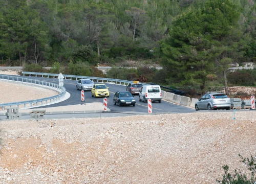 Kiša i magla smanjuju vidljivost, u gorju mjestimice pada snijeg