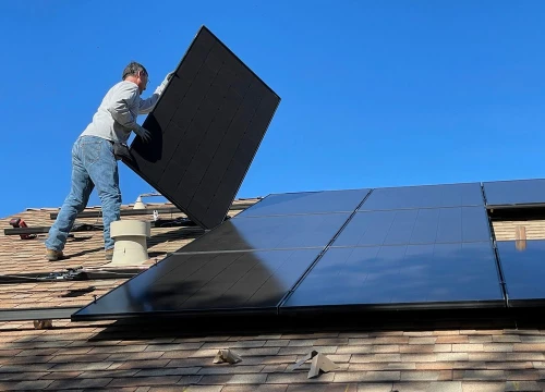 Vlada prihvatila Čačićev model? Građani ugrade solare, država im oprosti PDV