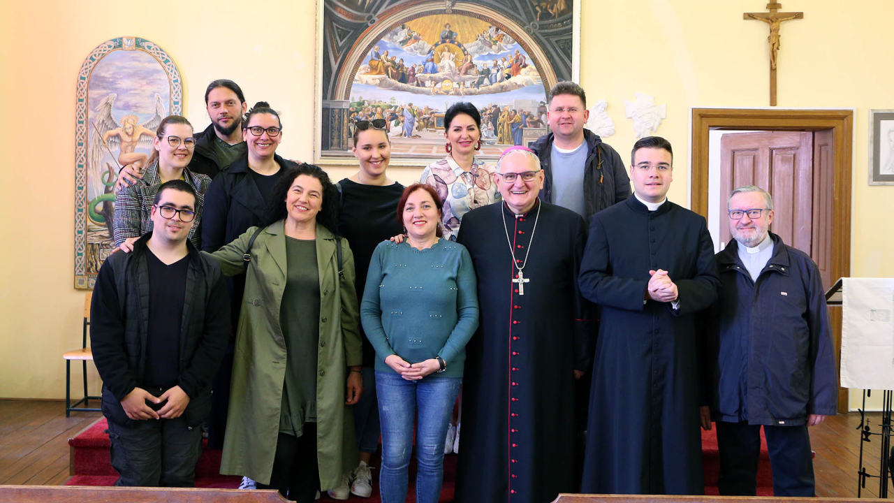 Biskup Rogić predvodio misu u šibenskom zatvoru