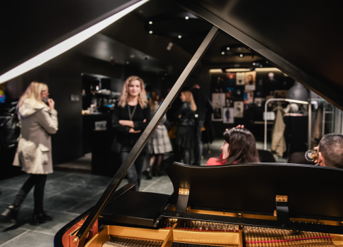 Koncert Elvis Stanić Grupe i filmski noviteti za početak svibnja u Arsenu