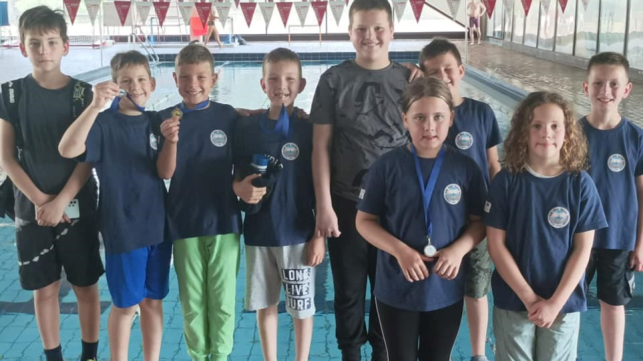 S puno medalja plivači šibenskog 'Mora' vratili su se iz Splita