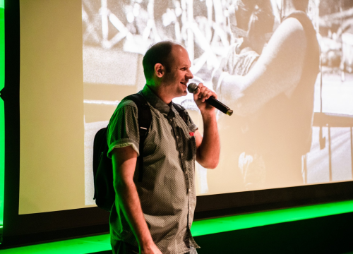 Nakon uspjeha na šibenskoj premijeri Vlajternative, vrijeme je za novu Češljaonicu: U Art kinu Arsen gledamo punokrvni klasik!