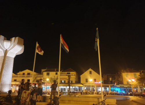 Podizanjem zastava Moto klub Okit započeo obilježavanje 25. godišnjice