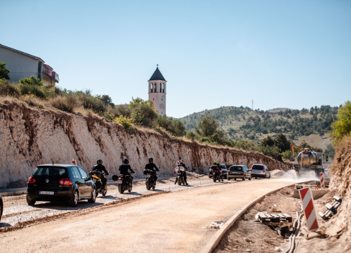 Posjetili smo Žaborić: 'Turisti nam ne dolaze, a Šibenčana je sve manje na plaži. Puna nam je kapa ovih radova'