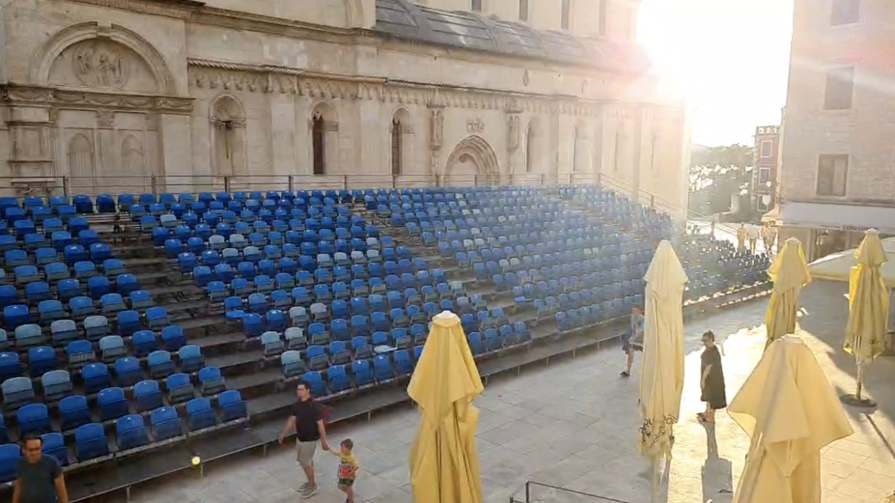 Nakon dvije godine MDF opet ima veliku tribinu, montirana je i spremna čeka djecu!