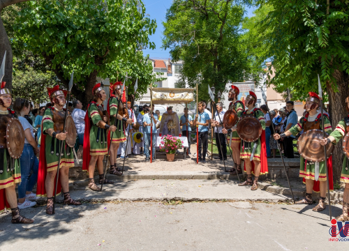 Procesijom kroz mjesto u Vodicama proslavljeno Tijelovo
