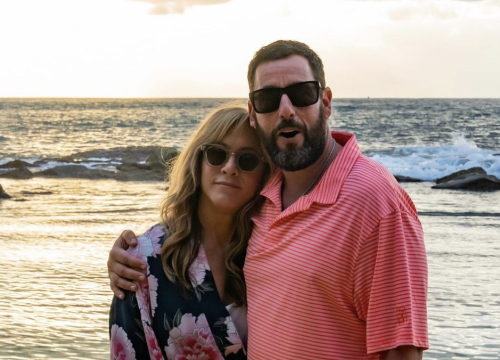 Aniston snimala Film u Parizu: 'Nije lako, nedostajali su mi psi i Ukrajina je blizu'