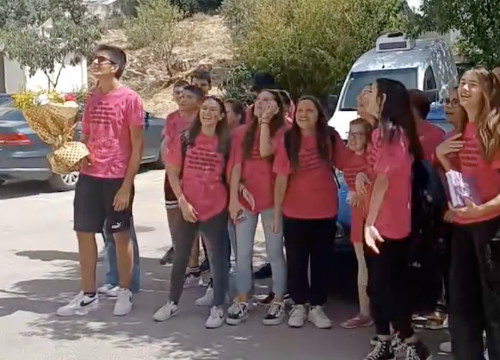 Osmaši s Meteriza pjevali ispod prozora razrednice Hamide Šarić jer nije mogla biti s njima