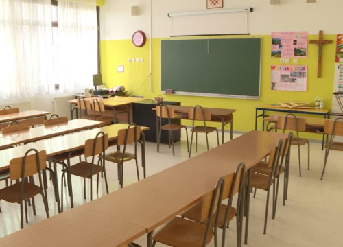 Općina Tribunj financirat će radne materijale za sve osnovnoškolce