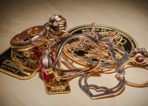 Provjerite kako brzo doći do novca uz pomoć zlata!