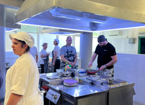 Fotografija 14 - Polaznici POU Šibenik uspješno završili program prekvalifikacije za kuhare, konobare, pekare i slastičare!