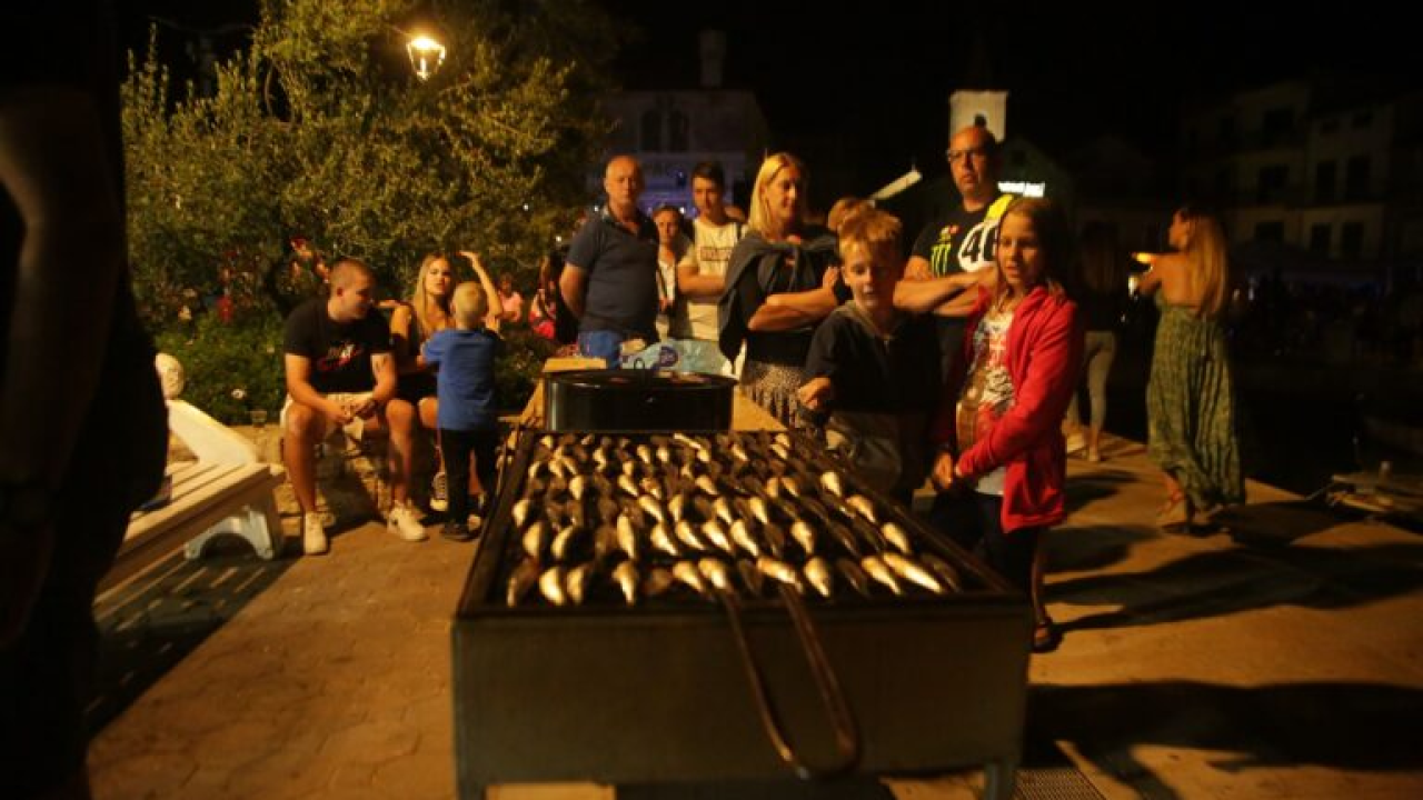 Na ribarskoj fešti uz Tedija Spalata 'planulo' 165 kg srdela