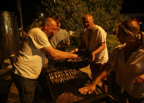 Fotografija 6 - Na ribarskoj fešti uz Tedija Spalata 'planulo' 165 kg srdela