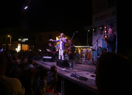 Fotografija 9 - Na ribarskoj fešti uz Tedija Spalata 'planulo' 165 kg srdela