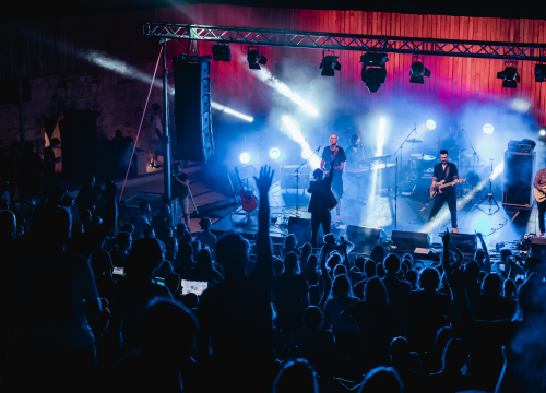 Publika na Mihovilu Pips, Chips & Videoclips pjesmom vratila iz backstagea na treći bis