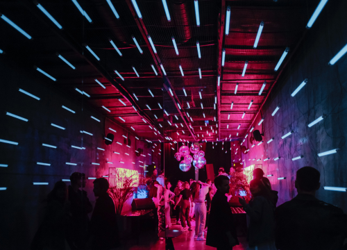 Navodni oglas za posao u Vodicama zgrozio Hrvatsku: Traže cure za 'umjetno punjenje'