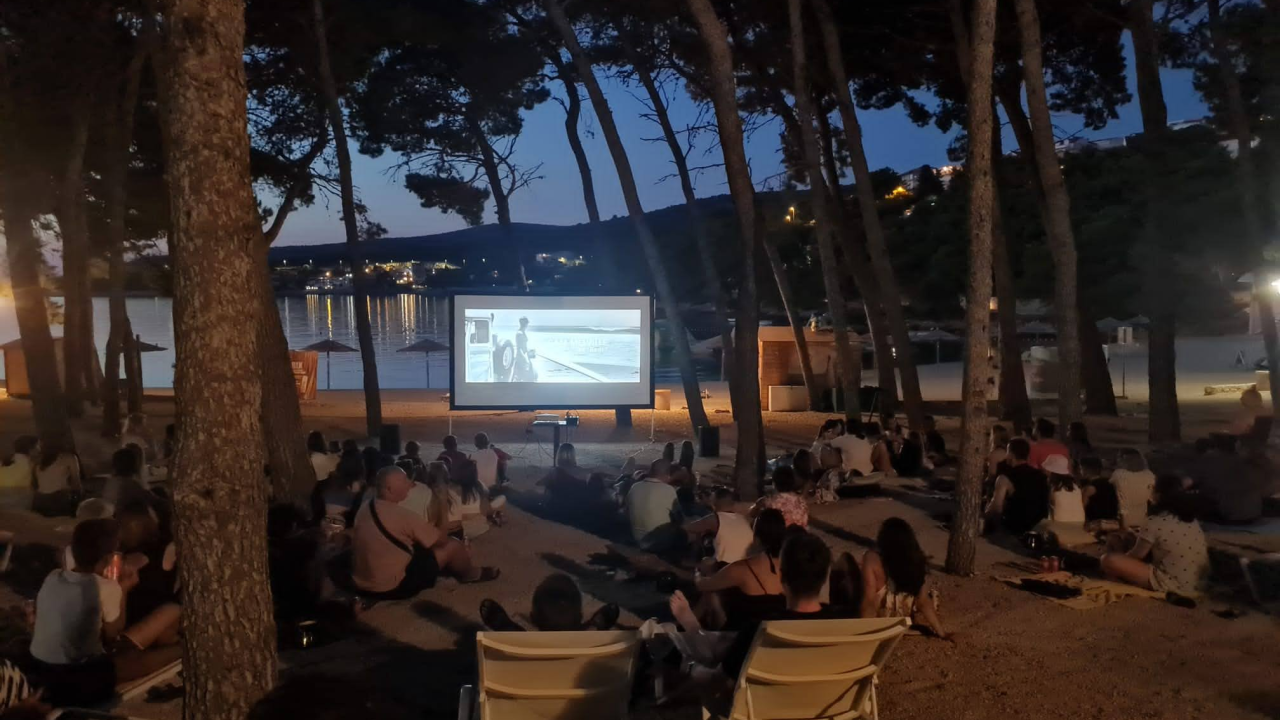 U Primoštenu u četvrtak pogledajte film na otvorenom