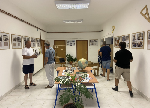 Priprema se knjiga o školi u Rupama, a u subotu je otvorena i izložba na tu temu