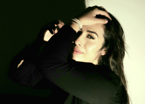 Iva Spahija studentica je sestrinstva koja je na bini svoj na svome: 'Medicinom liječimo tijelo, a pjesmom dušu'