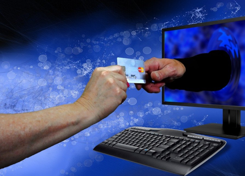 Internet-deflacija: Naglo počele padati cijene elektronike, igračaka i odjeće