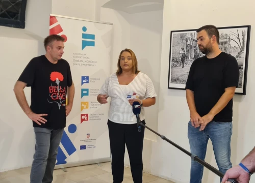 Fotografija 2 - 'Samo su mrtvi vidjeli kraj rata': FALIŠ otvoren izložbom srpskog fotografa o razaranju Vukovara