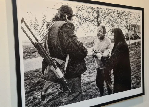 Fotografija 4 - 'Samo su mrtvi vidjeli kraj rata': FALIŠ otvoren izložbom srpskog fotografa o razaranju Vukovara