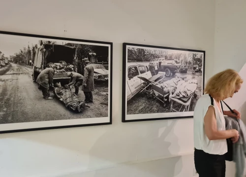 Fotografija 5 - 'Samo su mrtvi vidjeli kraj rata': FALIŠ otvoren izložbom srpskog fotografa o razaranju Vukovara