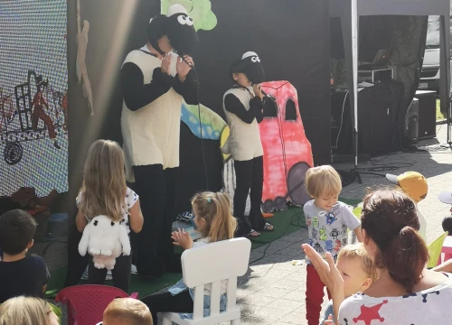 Fotografija 16 - Održano jesensko izdanje Ogulinskog festivala bajke: Sudjelovali izvođači i iz naše županije