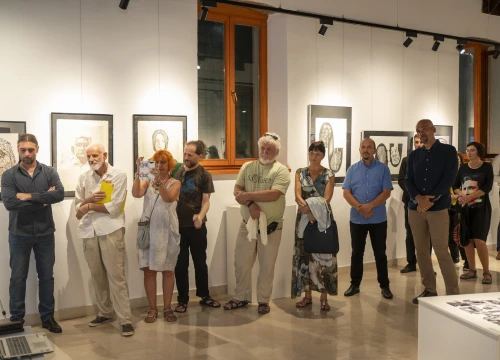Fotografija 2 - Svečano otvoren 1. Međunarodni trijenale portreta u Kninu