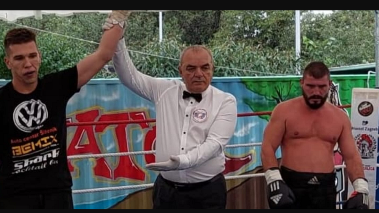 Šibenski boksač Andrija Perković nakon 3 runde slavio protiv Mađara Nagyja