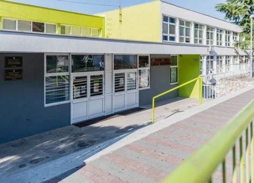 U prvom tjednu nastave škole zaposlile 4000 nastavnika