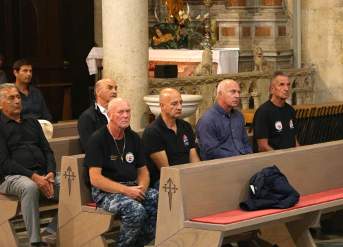 Fotografija 3 - Rogić predvodio misu zadušnicu za biskupa Badurinu i branitelje