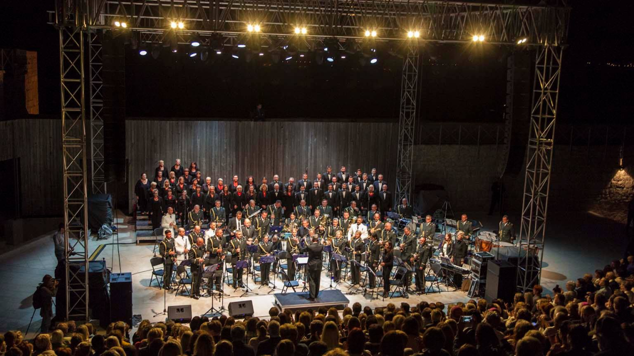 Kolo i Simfonijski puhački orkestar HV-a zatvaraju koncertnu sezonu na Tvrđavi sv. Mihovila!