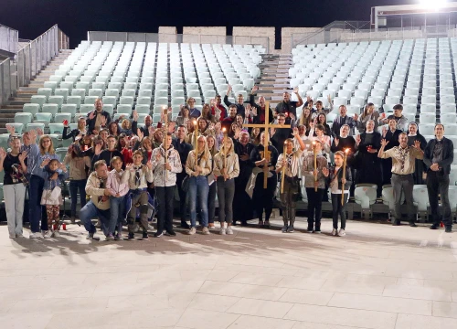Fotografija 2 - Ususret sv. Mihovilu održana procesija mladih u Šibeniku