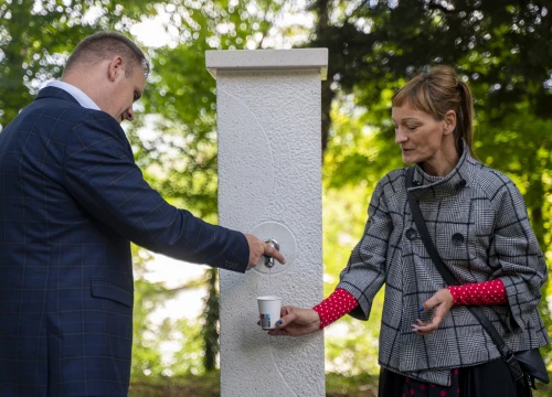 Fotografija 3 - 'Knine, evo ti špine': U rad puštena prva od pet javnih slavina