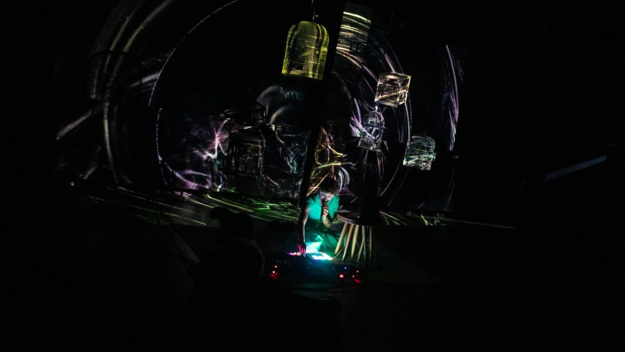 Večeras na bedemima Mihovila uvod u čaroliju koja se sljedeća tri dana događa u Kući umjetnosti Arsen!