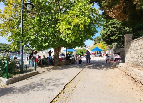 Fotografija 13 - Ovaj vikend na Prviću se plesalo na svili dok su nebom letjeli zmajevi