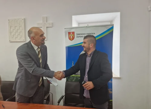 Fotografija 10 - Županija osigurala 1,2 milijuna kuna za razvoj infrastrukturnih projekata na području sedam jedinica lokalne samouprave