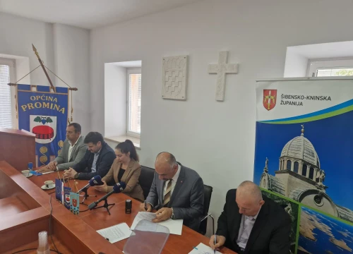 Fotografija 2 - Županija osigurala 1,2 milijuna kuna za razvoj infrastrukturnih projekata na području sedam jedinica lokalne samouprave