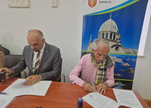 Fotografija 3 - Županija osigurala 1,2 milijuna kuna za razvoj infrastrukturnih projekata na području sedam jedinica lokalne samouprave