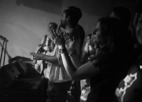Fotografija 11 - Jonathan rasprodao Azimut, pogledajte kako je bilo na energičnoj svirci riječkih rockera