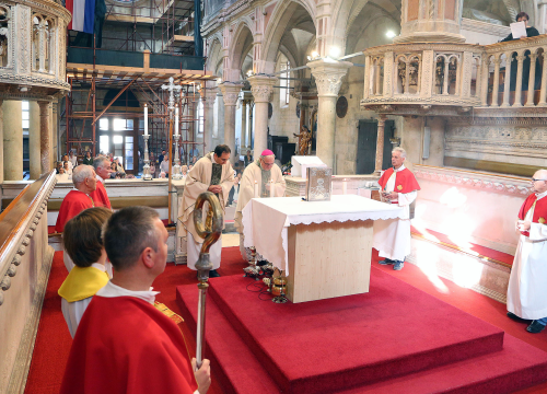 Biskup Rogić predvodio misno slavlje u katedrali