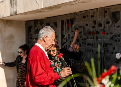 Fotografija 19 - Na spomen-kosturnicu na Kvanju stavljeni karanfili: 'Za poginule neće biti zvučnika po gradu, ali će biti ponosa i prkosa'