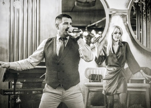 Peco se na Instagram vratio fotografijom sa svojom Silvijom: 'Tražim klavijaturistu'