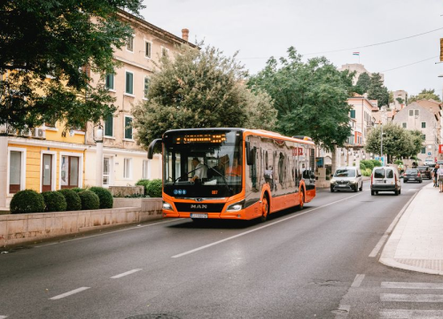 Iz Gradskog parkinga objasnili kako putem aplikacije kupiti kartu i platiti parking