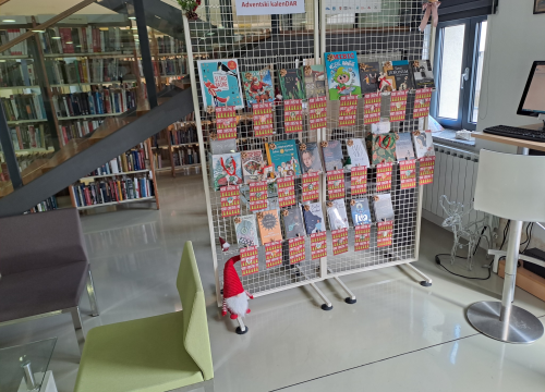 Adventski kalenDAR u knjižnici: Svakog dana prvom novom članu – knjiga na dar