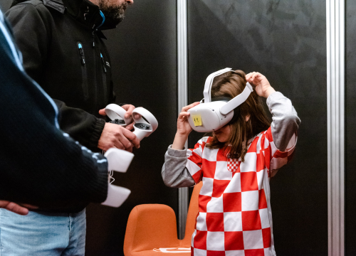 Kupola u đardinu postaje prolaz u drugu dimenziju: Za vikend nabacite VR naočale, odaberite igru i zakoračite u virtualnu stvarnost!